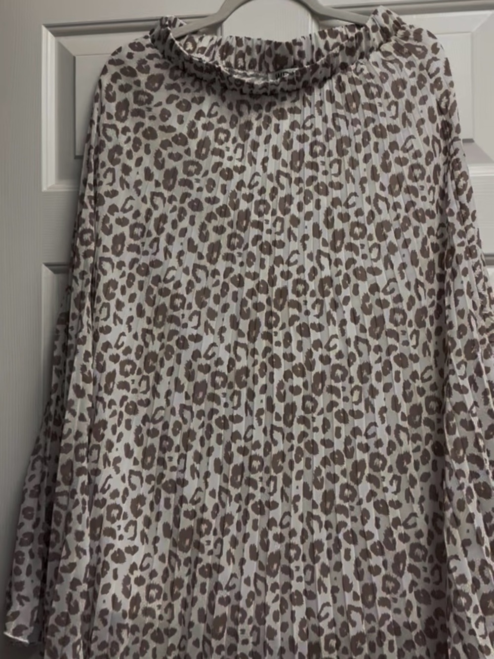 Taupe and cream leopard print midi skirt